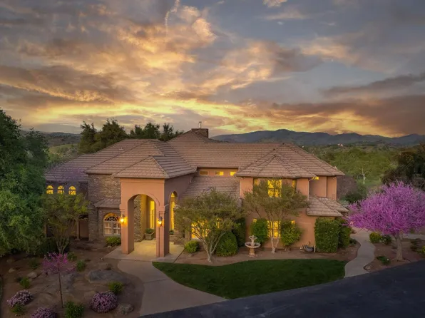 16115 Deer Path Ln, Clovis, CA 93619