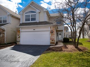 944 Mesa Dr, Lake In The Hills, IL 60156
