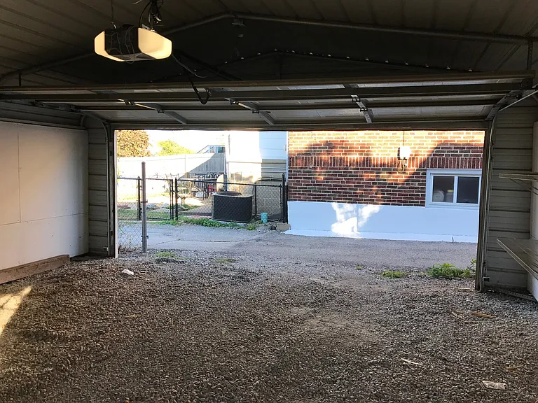 2236 Edwards St — Photo 24
