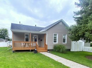 213 E 17th St, Lockport, IL 60441