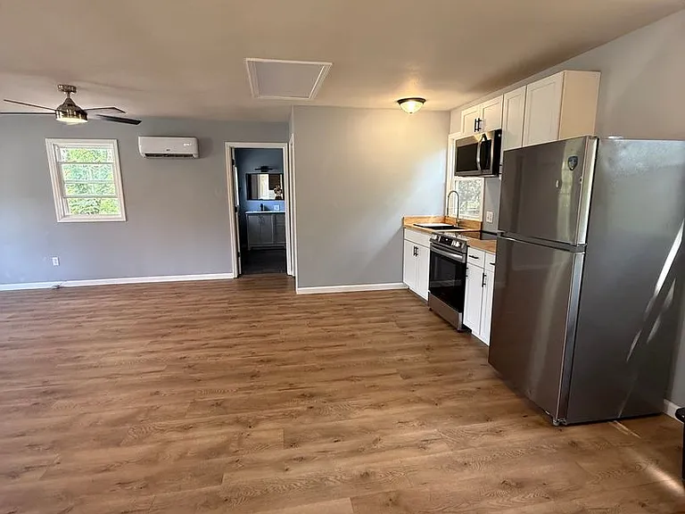 1022 Givens Rd — Photo 3