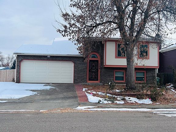 2nd image of 1598 Wellington Ct