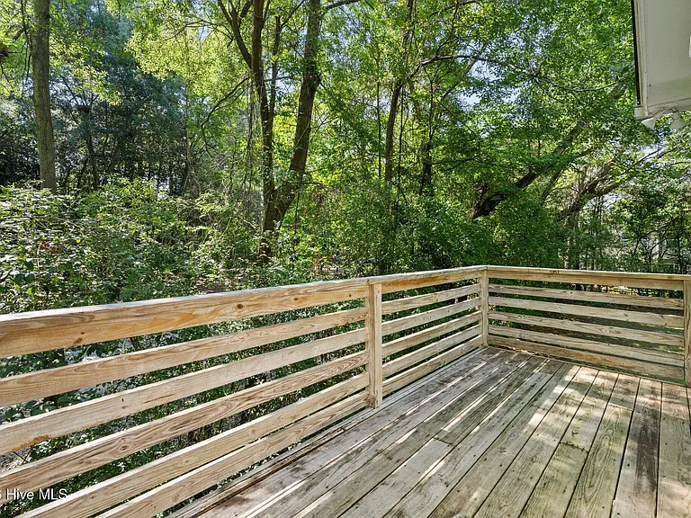 4304 Spirea Dr #B — Photo 23