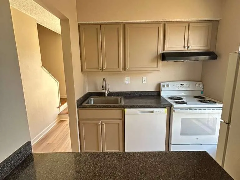 2604 Richland St #1 — Photo 4