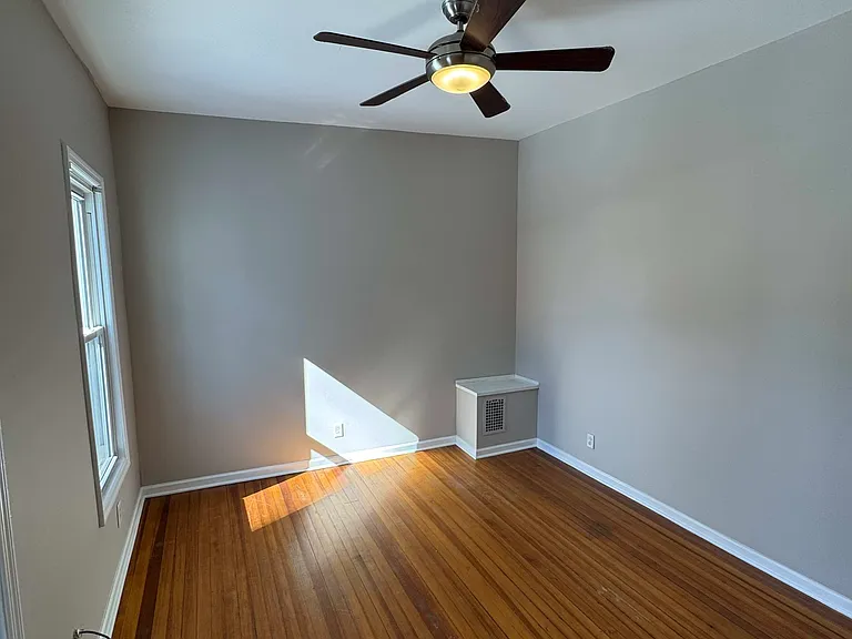 138 Pawling Ave #138 — Photo 19