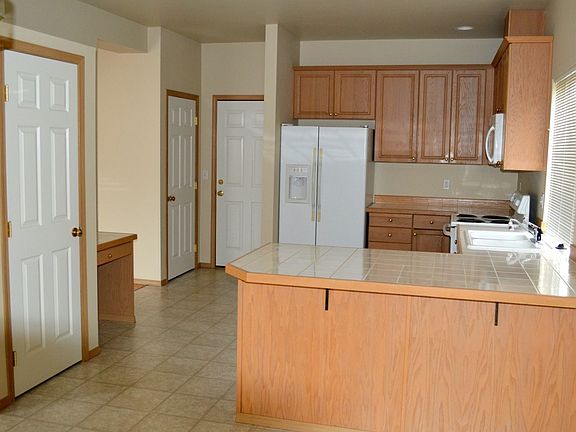 5th image of 2531 132nd Pl SE