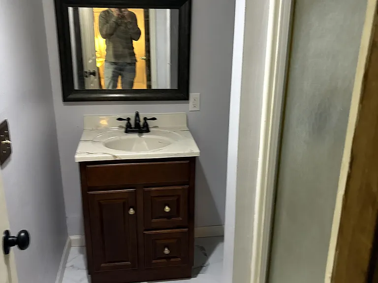 3007 S Mount Carmel Ave — Photo 11