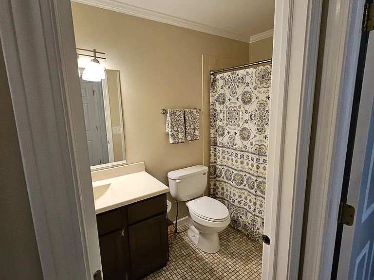 Master bath with 2 entrances