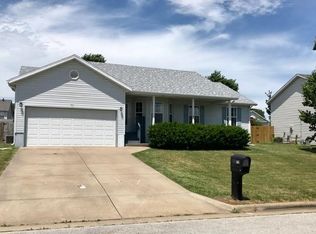 711 S Lantern Rdg, Nixa, MO 65714