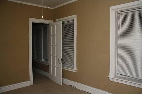 5th image of 6244 N Claremont Avenue # 3 Rd Floor
