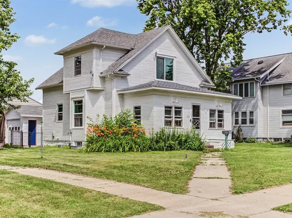 703 Pennsylvania Ave, Story City, IA 50248