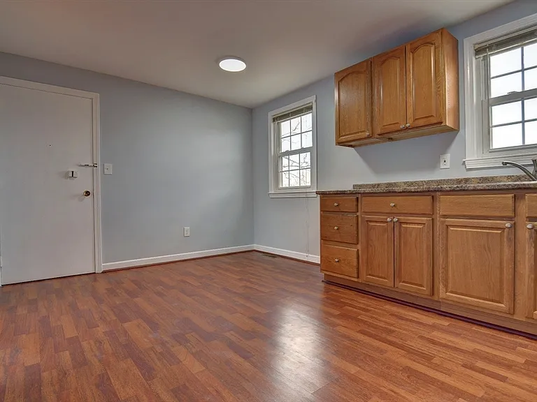 30 Trull St #3 — Photo 7