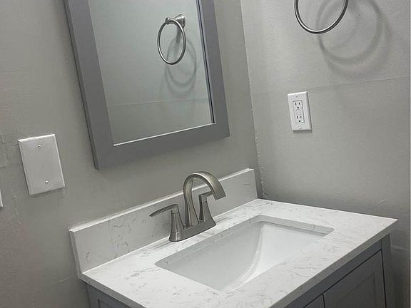 2nd image of 408 Bainbridge Ct APT 21