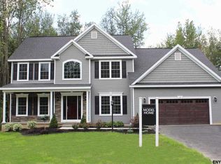 83 Haywood Ln, Rensselaer, NY 12144