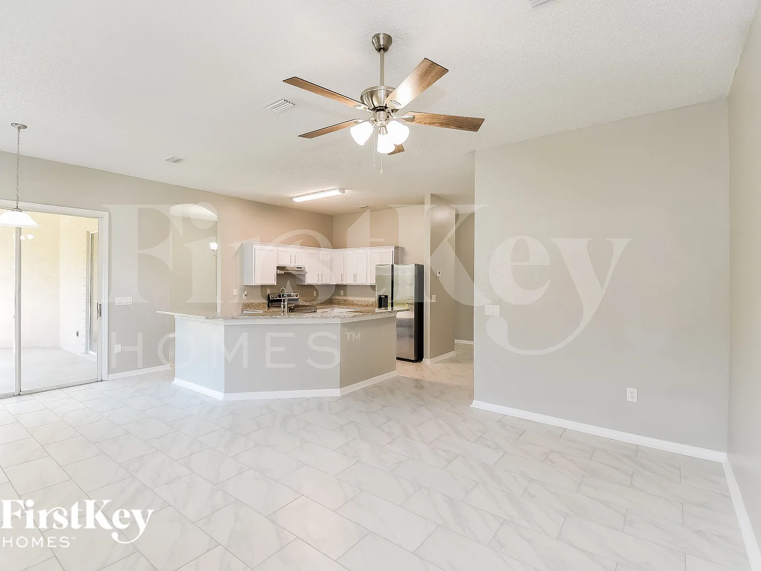 4 bed, 2.0 bath, 2105 sqft, $1,965 — Photo 3