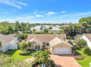 1770 Glen Lakes Blvd N, Saint Petersburg, FL 33702