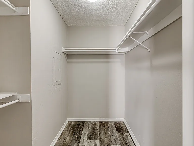 Tuscany Village - Walk-in Closet