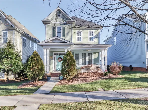 156 Water Oak Dr, Mooresville, NC 28117