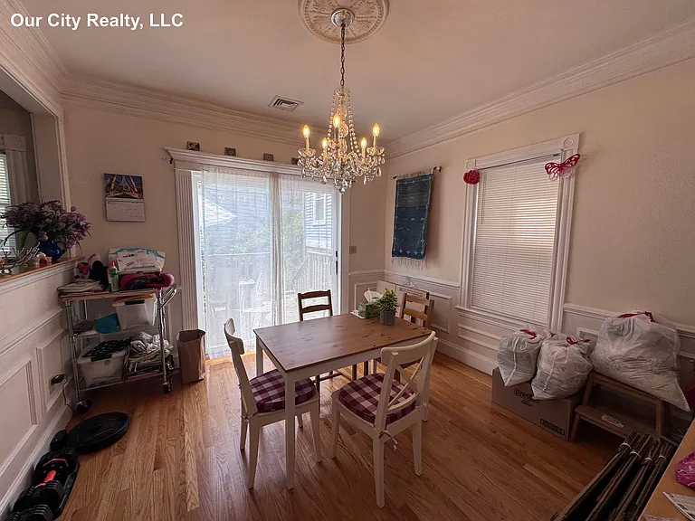 386 Medford St — Photo 3
