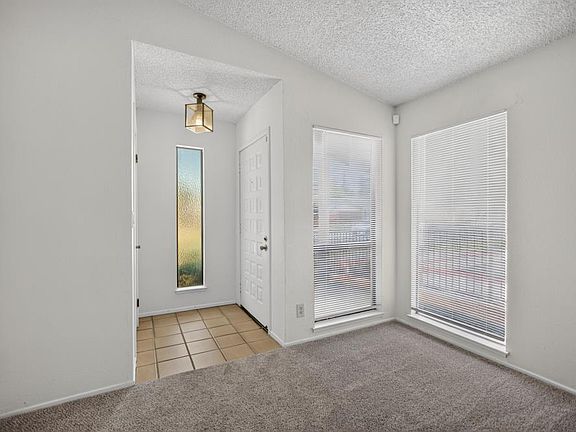 4th image of 6 Topam Ct