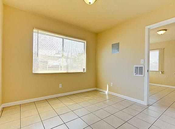 4th image of 3270 Greely Ave