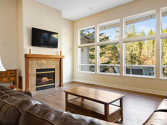 4th image of 10959 Thornicroft Way