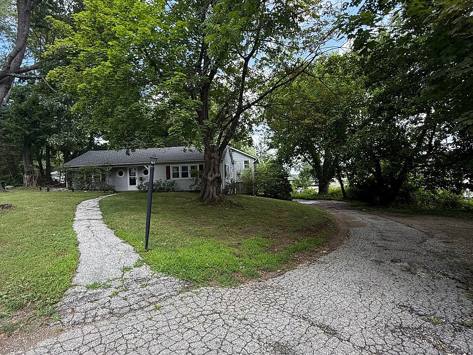 1st image of 22 Hunters Ln #1