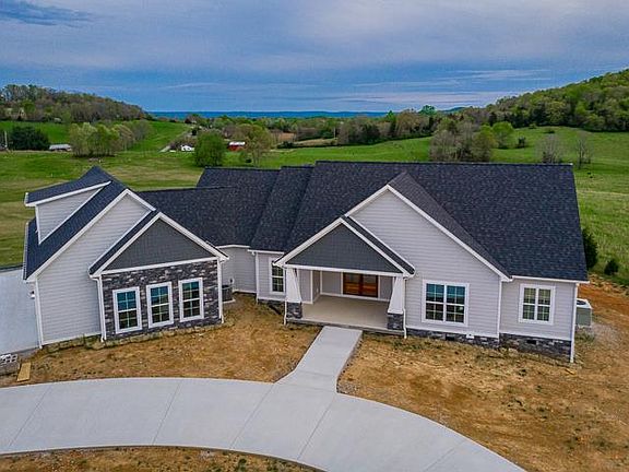 3rd image of 258 Wisteria Ln