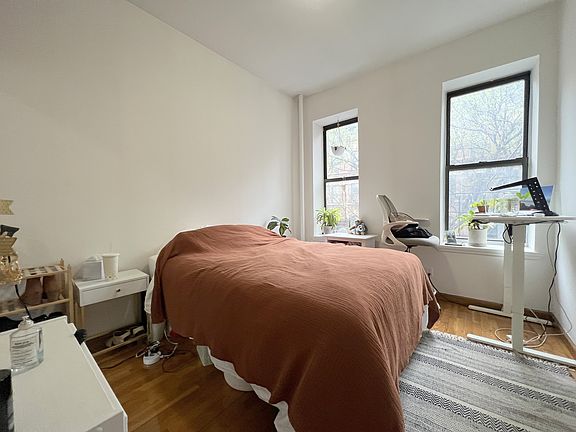 5th image of 338 E 92nd St APT 19