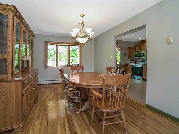 3rd image of 10 Cherrywood Dr