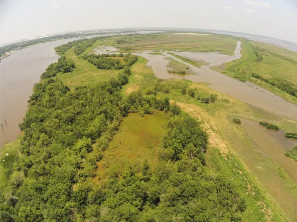 Neches River Dr, Pt Neches, TX 77651
