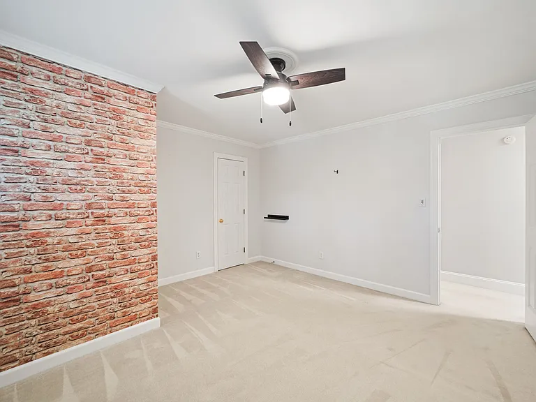 4601 Jamesford Dr — Photo 29