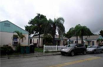 2nd image of 401 2nd Ave S