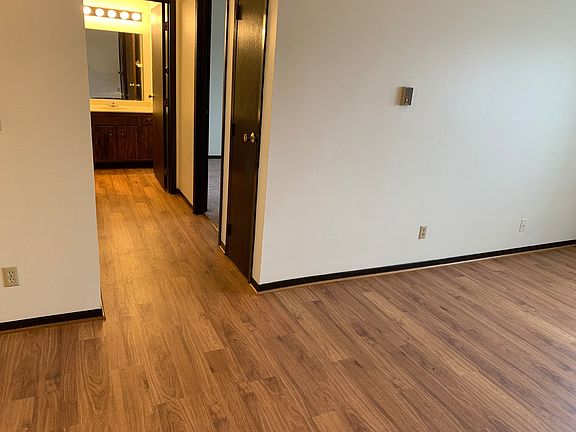 5th image of 841-843 Eastern Ave #14