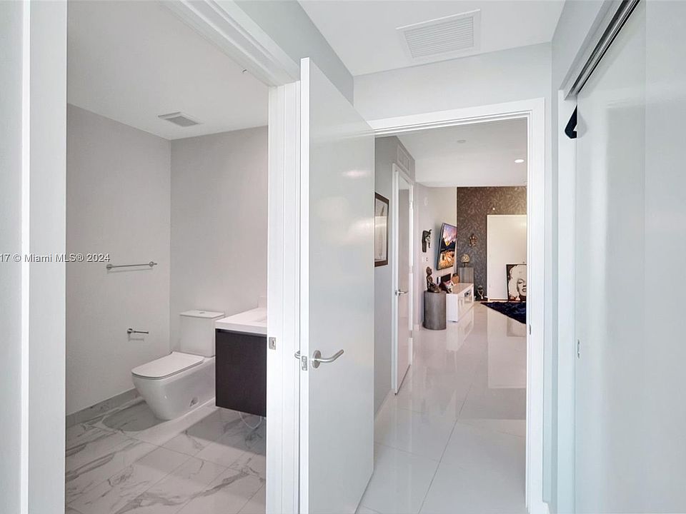 1st image of 4411-851 NE 1st Ave #4411