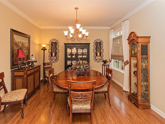 3rd image of 36820 Wexford Dr