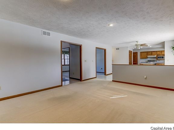 5th image of 524 Richmond Dr