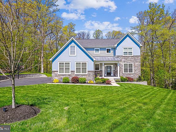 4th image of 3621 Woodholme Dr