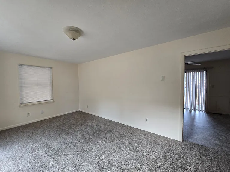 7514 Telfair Dr — Photo 4
