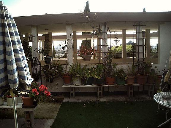 5th image of 930 Westbourne Dr APT 406