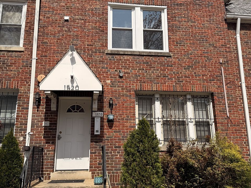 1st image of 1504 Isherwood St NE #3