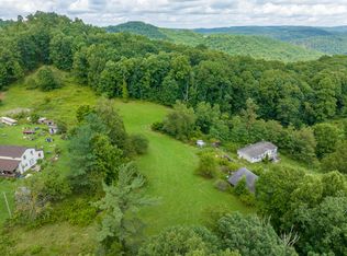 694 Bracken Creek Rd, Nallen, WV 26680