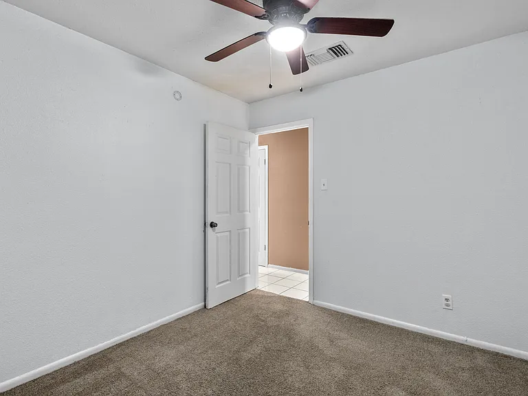 146 Stapleton St — Photo 12