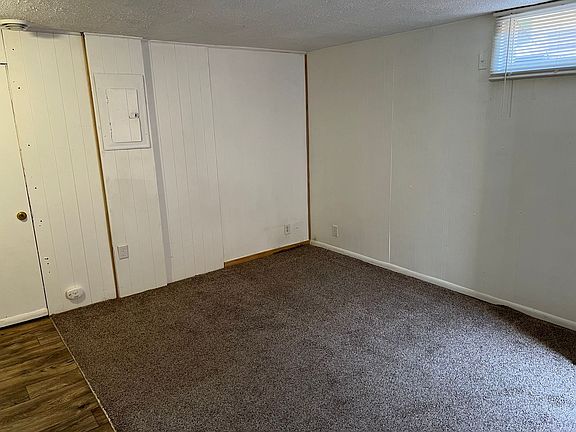 5th image of 3804 Lois Dr #C