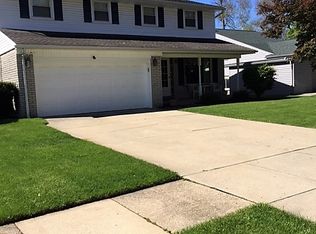 36449 Ladywood St, Livonia, MI 48154