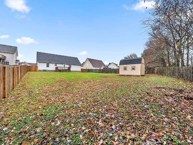 1626 Autumn Dr — Photo 30