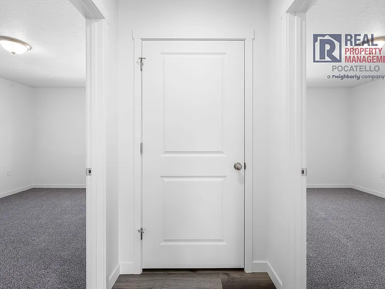 5777 S 5th Ave — Photo 12