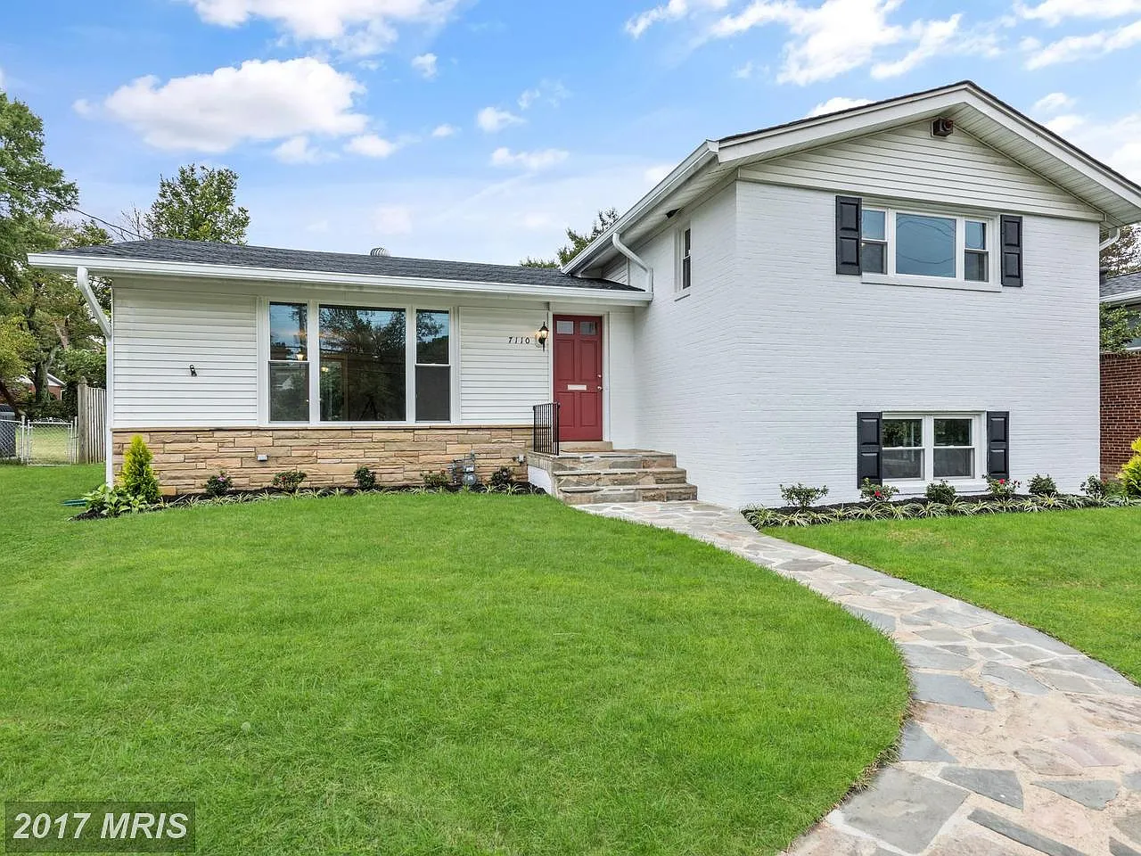 7110 Adelphi Rd photo 1
