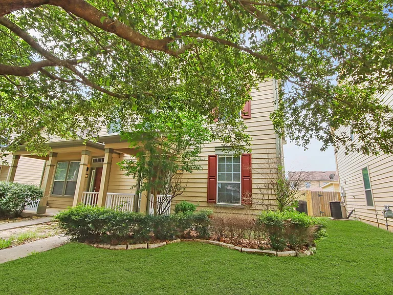 23611 Wildwood Green Way — Photo 2