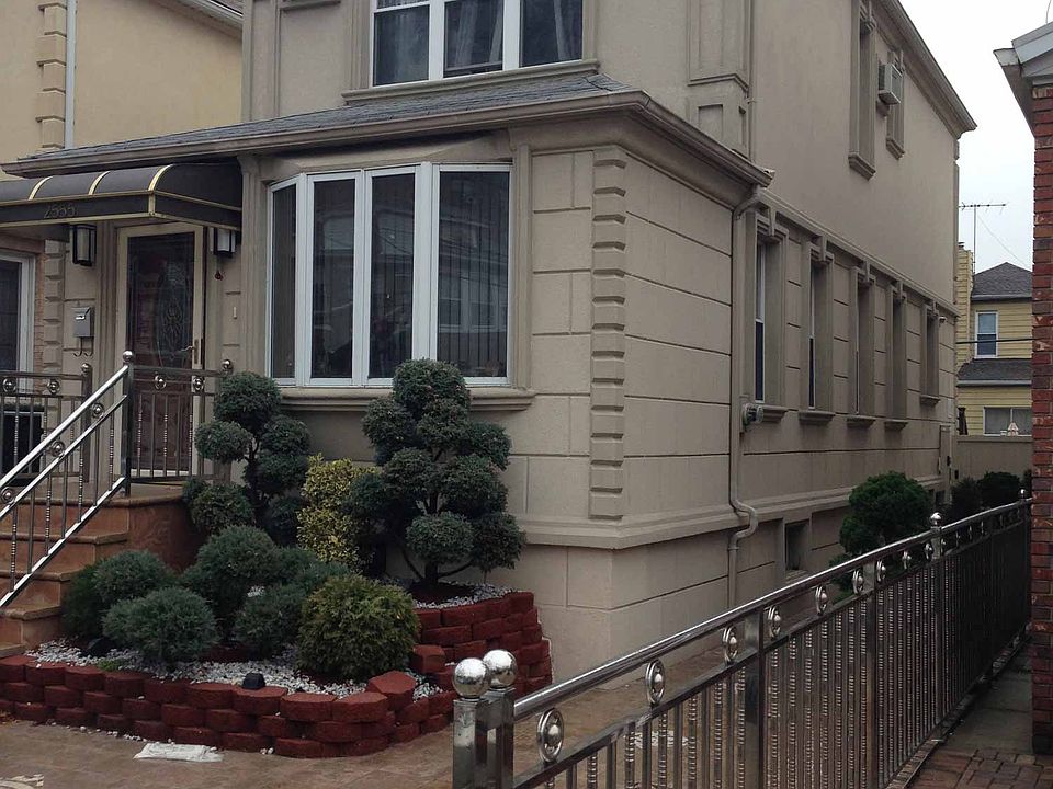1st image of 2555 E 21st St